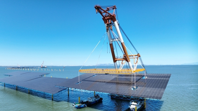 河北昌黎：海上光伏項目建設忙